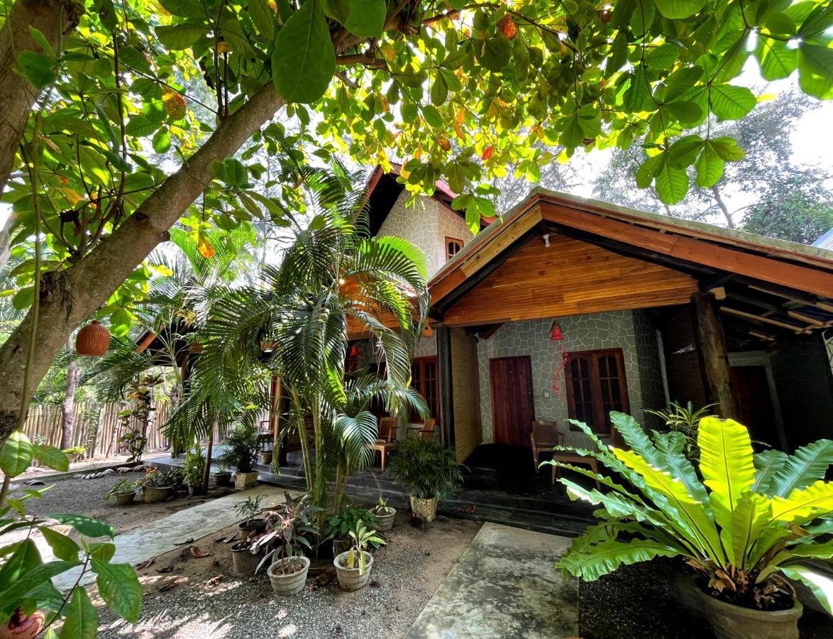 New Roy Guest House Kalkudah  Zewnętrze zdjęcie